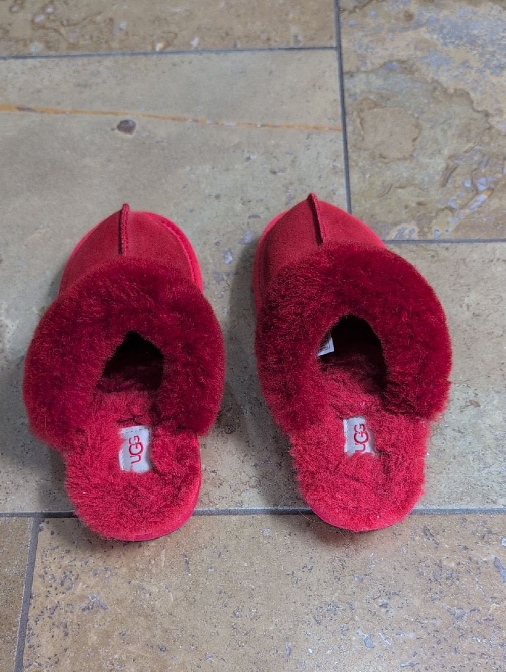 Ugg girl's slippers. Red. Size US 1. - Picture 3 of 6